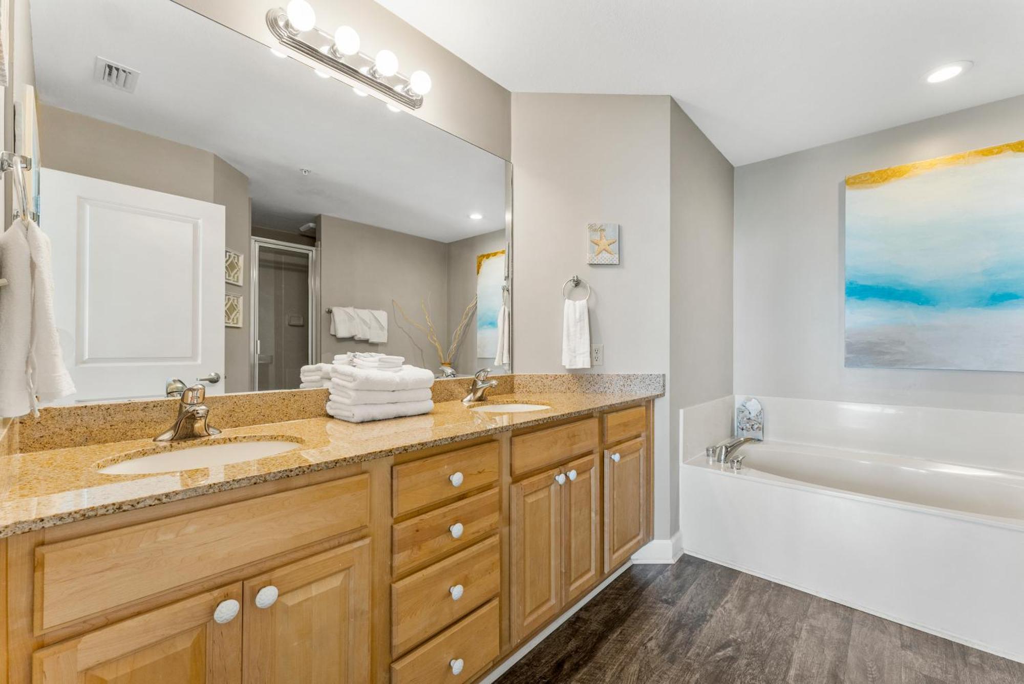 Stunning Gulf Front 3bd Condo! With Chair Service For 4! Presented By Dolce Getaways Pcb! * Panama City Beach