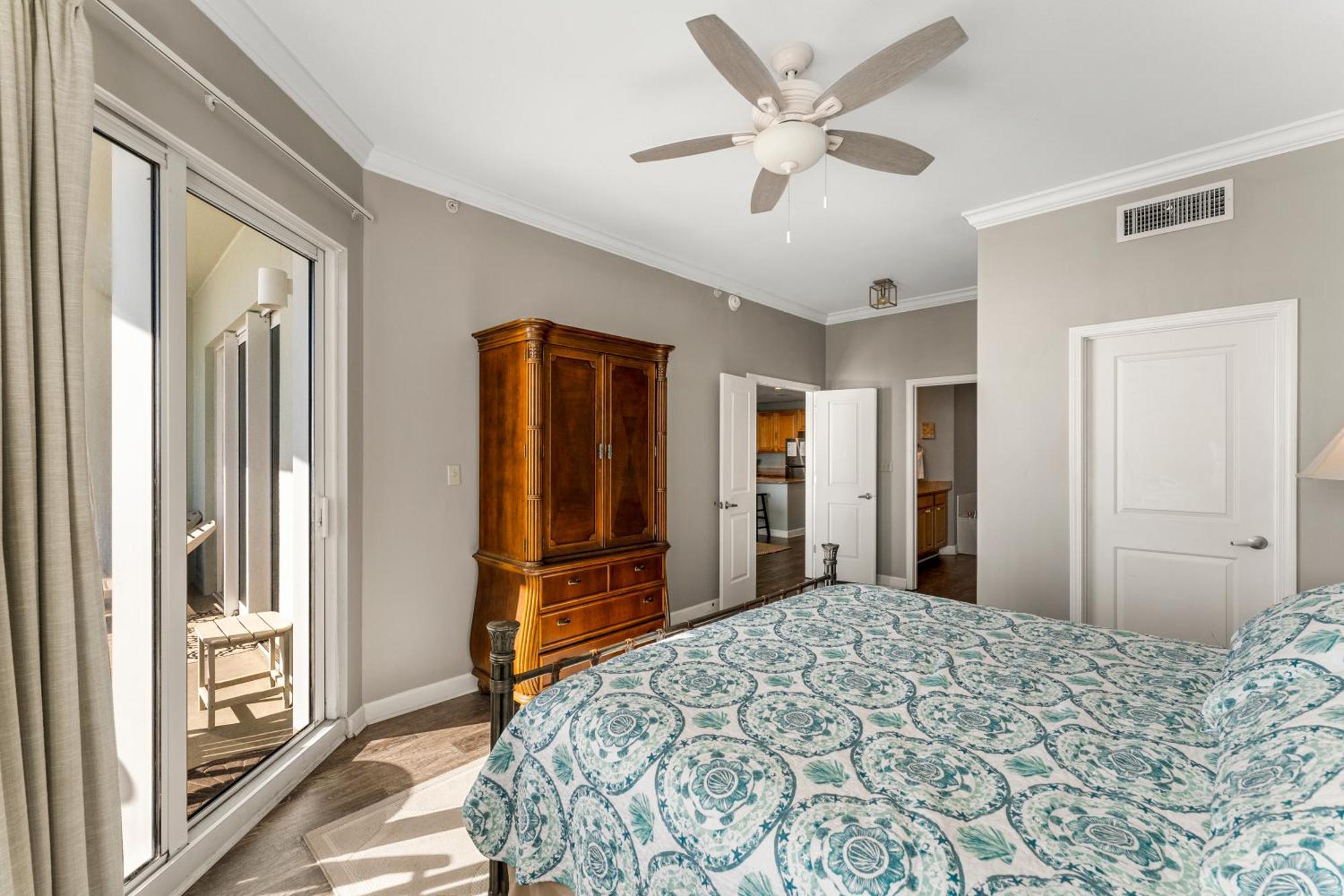 Apartment Stunning Gulf Front 3bd Condo! With Chair Service For 4! Presented By Dolce Getaways Pcb! Panama City Beach