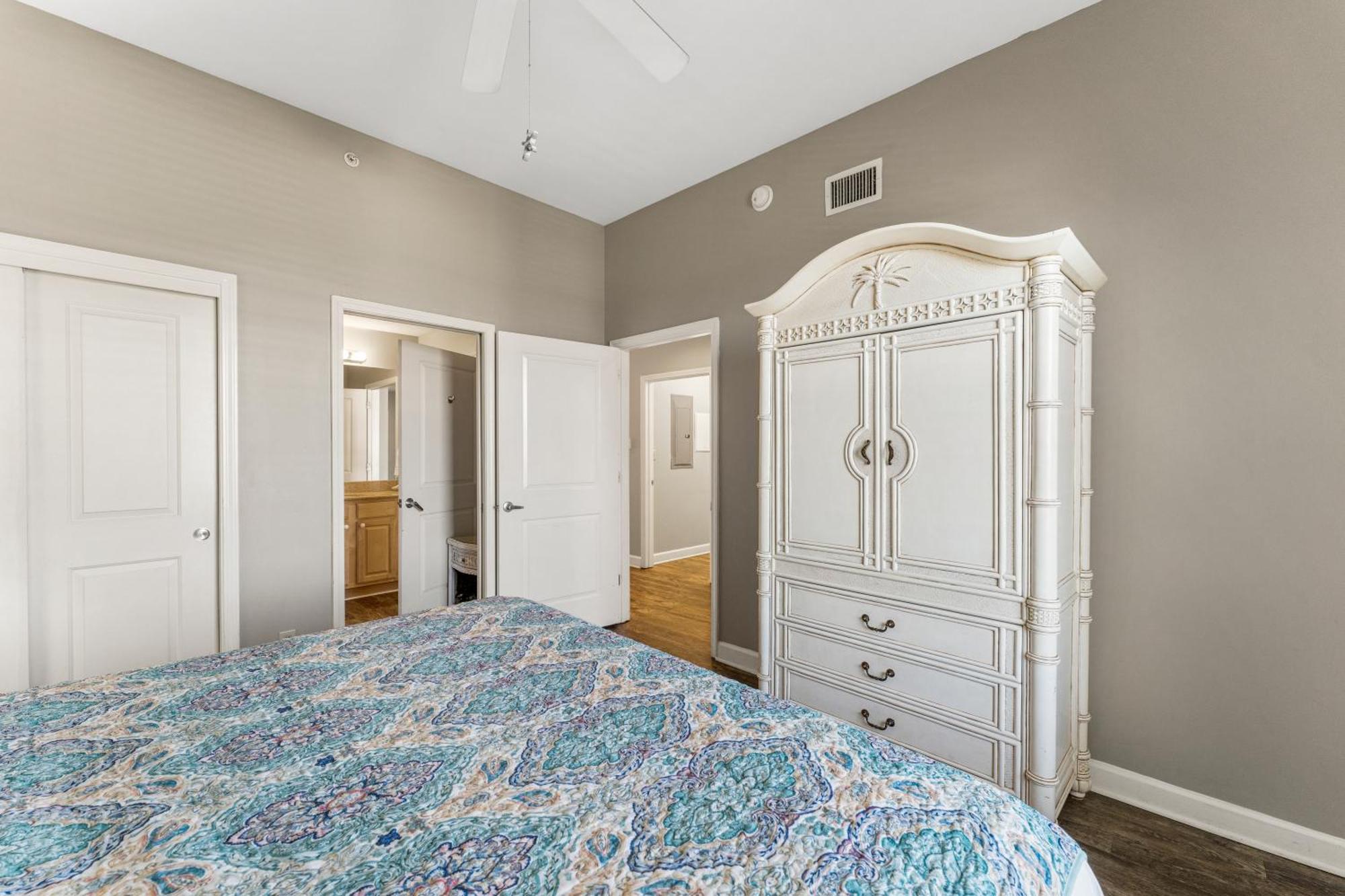 Stunning Gulf Front 3bd Condo! With Chair Service For 4! Presented By Dolce Getaways Pcb! Apartment Panama City Beach